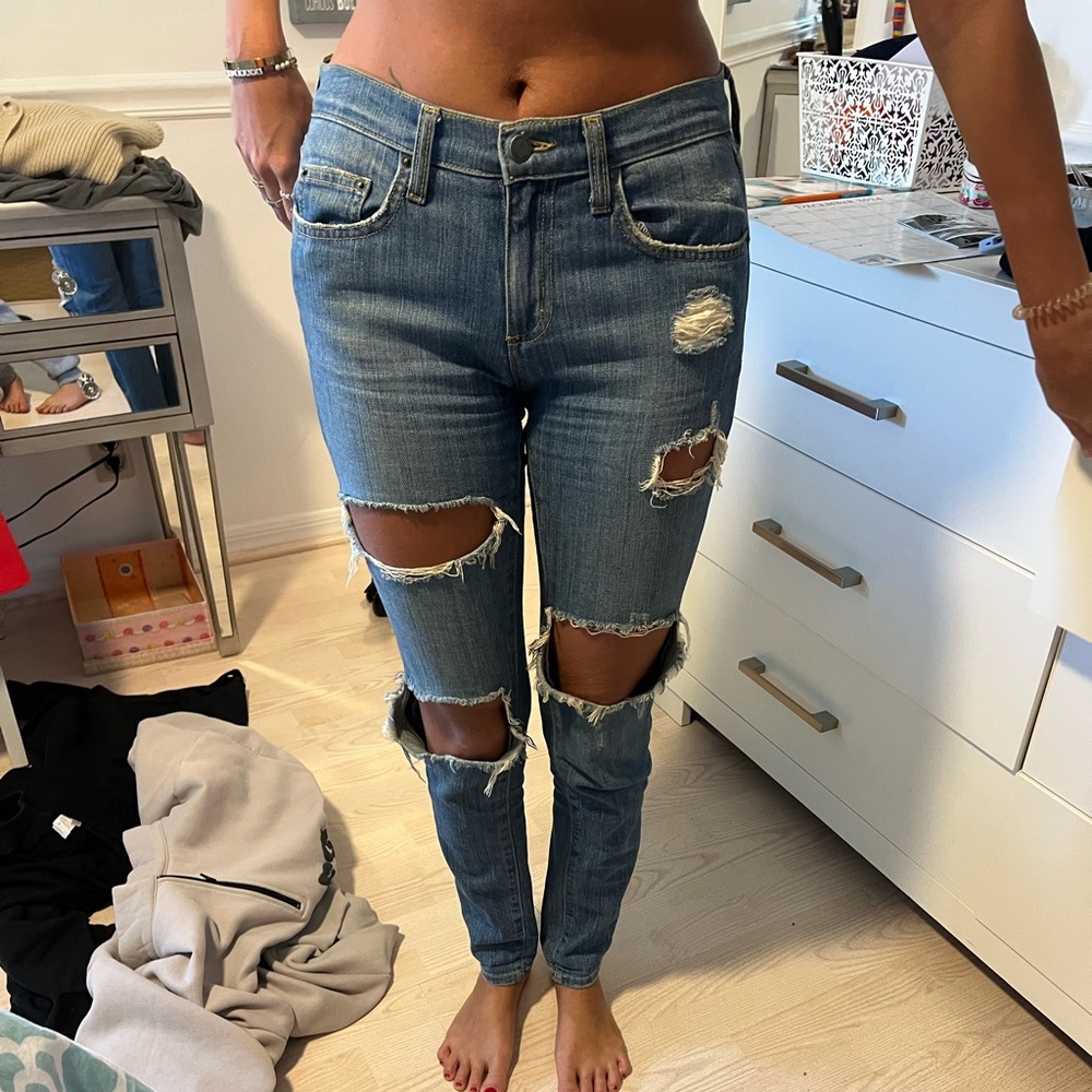 Carmar Light Wash Ripped Denim Jeans